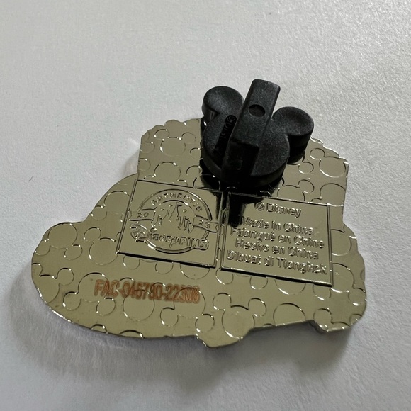 Disney Food Truck Pin - Chip - Picture 2 of 4